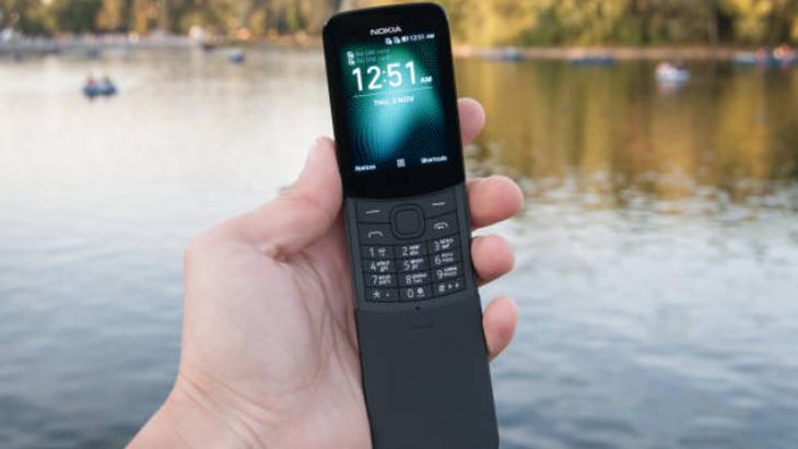 2. NOKIA 8800