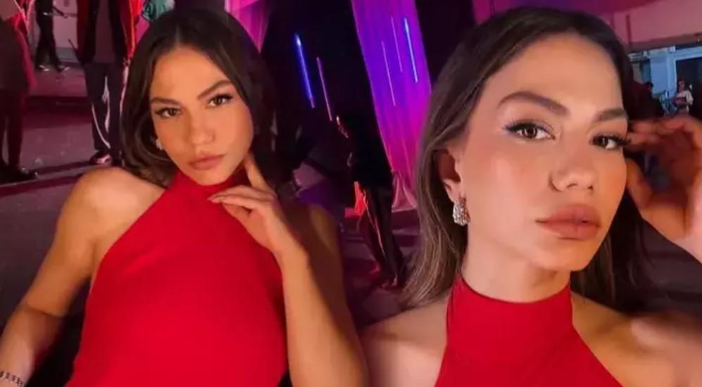 Demet Özdemir’den ayna karşısında poz Yazdığı not dikkat çekti
