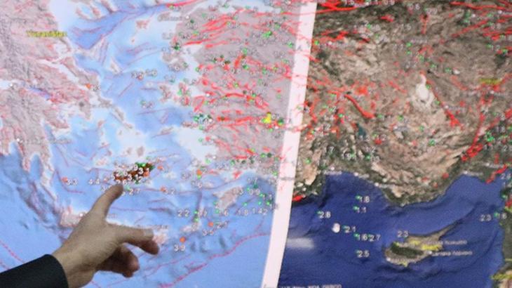 AZ ÖNCE DEPREM Mİ OLDU