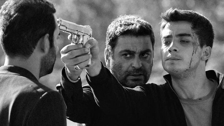 Uzak Şehir setinden paylaştı Atakan Özkayanın karelerine beğeni yağmuru