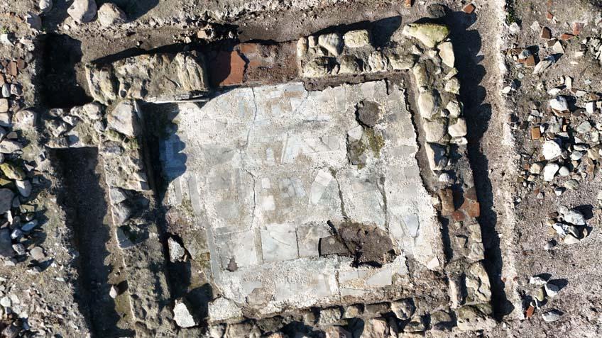 Sapanca Gölü’nde şaşkına çeviren gizem Sular çekildi, ortaya çıktı Sapanca Gölü’nde şaşkına çeviren gizem Sular çekildi, ortaya çıktı