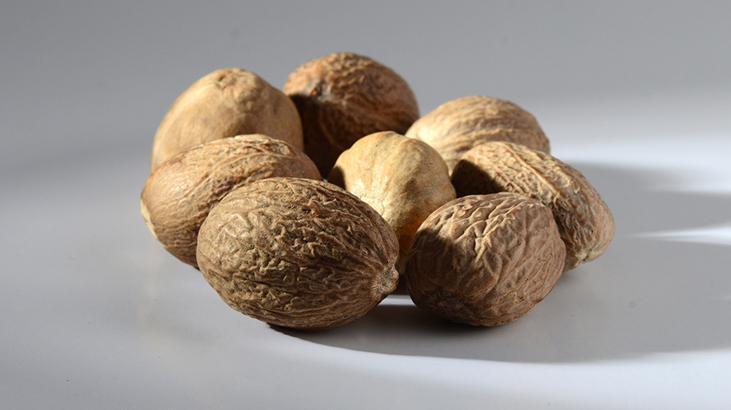 Tarçın ve zencefili sollayan baharat Ilık sütle birleşince uyku ilacı oluyor