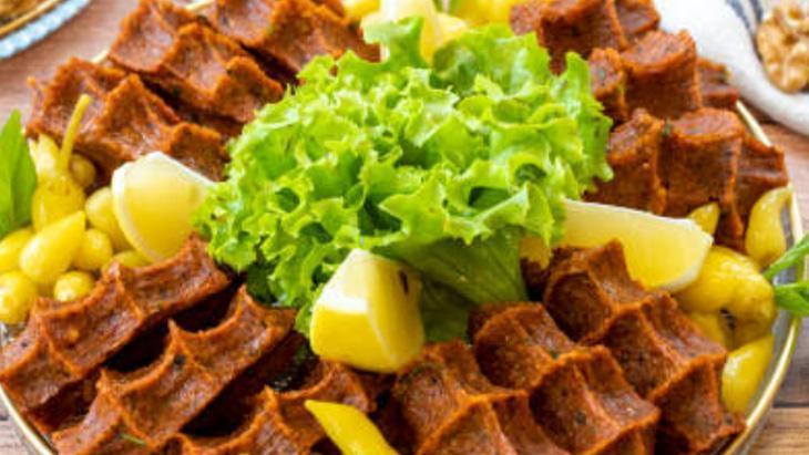 DİYETTEYKEN ETSİZ ÇİĞ KÖFTE KİLO ALDIRIR MI