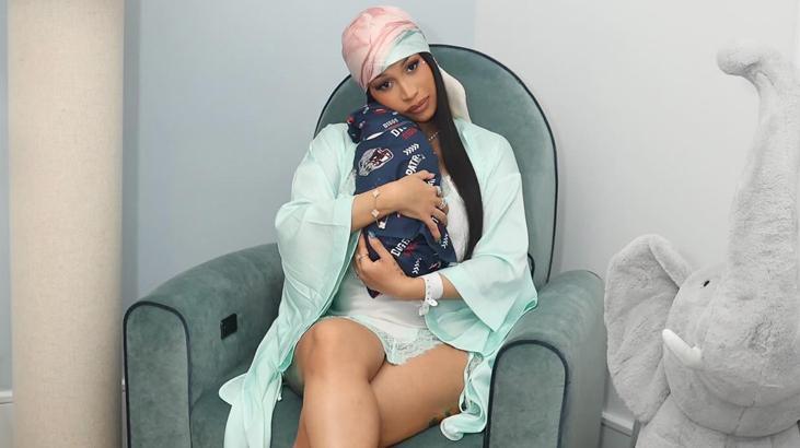 Cardi B dördüncü kez anne oldu İşte minik bebeğiyle yeni kareleri Cardi B dördüncü kez anne oldu İşte minik bebeğiyle yeni kareleri