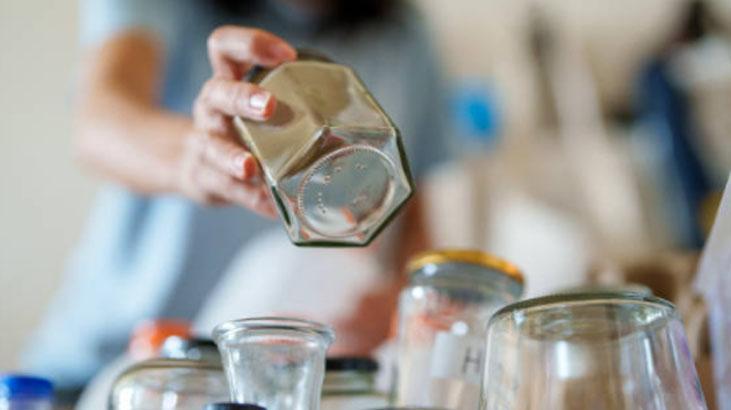 Çıkmayan cam kavanoz etiketini mayonezle çıkarın, fark inanılmaz