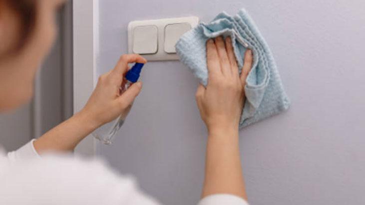 Sapsarı olmuş elektrik anahtarını parlatan karışım: Aşamaları çok basit