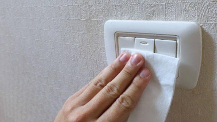 Sapsarı olmuş elektrik anahtarını parlatan karışım: Aşamaları çok basit
