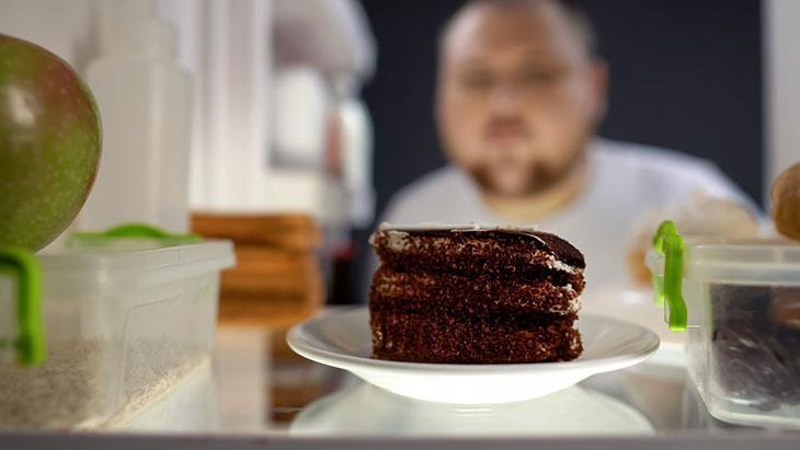 Stres de sürekli atıştırma sebebi olabilir