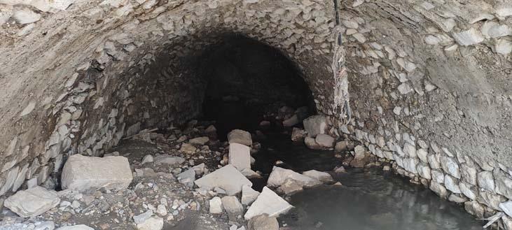 Yıkılan binanın altından çıktı Yıllardır gerçeği bilmeden yaşamışlar Yıkılan binanın altından çıktı Yıllardır gerçeği bilmeden yaşamışlar