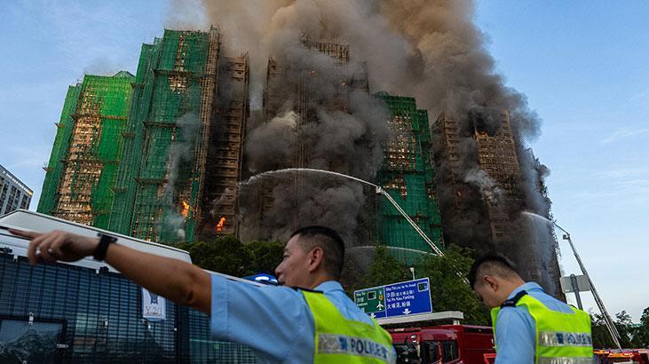 Hong Kongda gökdelenlerde yangın Şok görüntüler