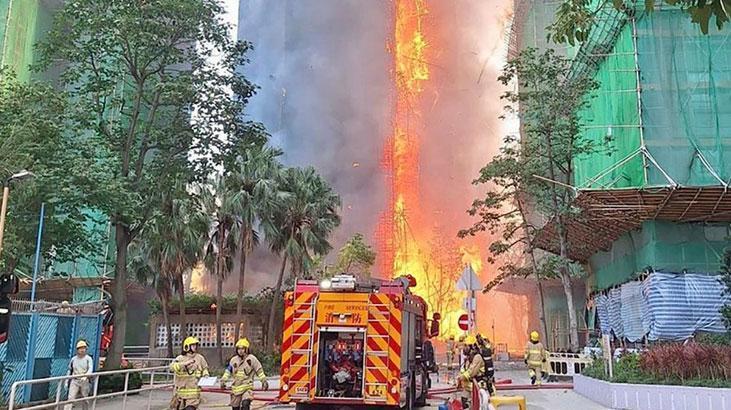 Hong Kongda gökdelenlerde yangın Şok görüntüler