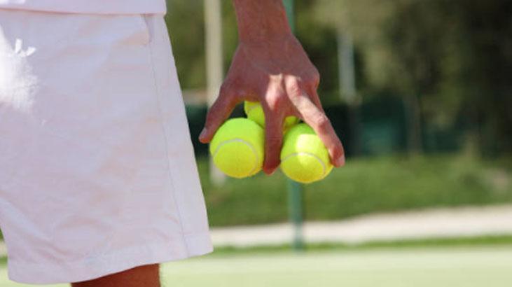 Aerobik şampiyonu tenis topuyla 13 kilo verdi Sadece 10 dakika sürüyor