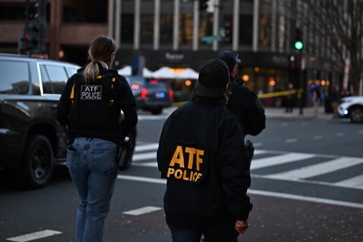 Beyaz Saray yakınlarında silahlı saldırı 2 Ulusal Muhafız askeri vuruldu