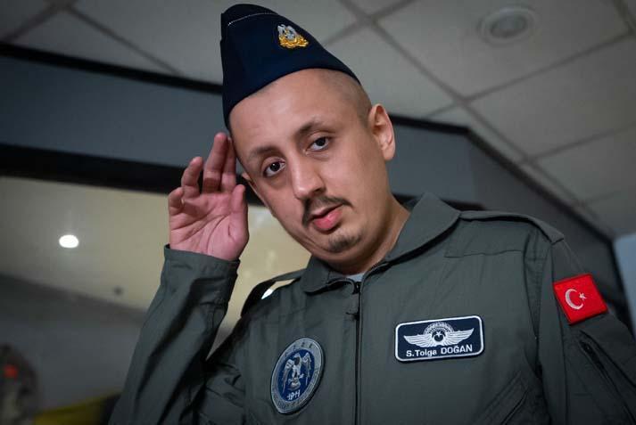 Milli Savunma Bakanlığı, engelli gencin pilotluk hayalini gerçekleştirdi