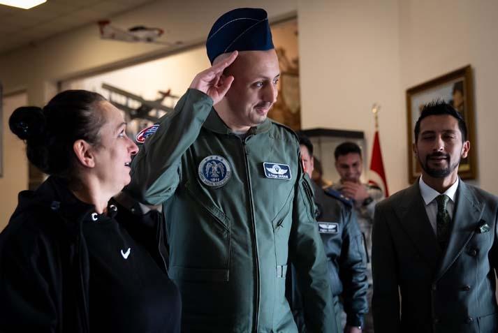 Milli Savunma Bakanlığı, engelli gencin pilotluk hayalini gerçekleştirdi
