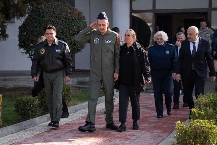 Milli Savunma Bakanlığı, engelli gencin pilotluk hayalini gerçekleştirdi