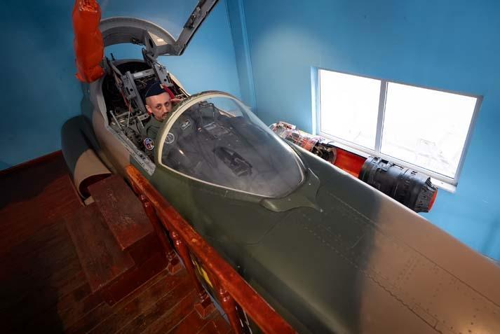 Milli Savunma Bakanlığı, engelli gencin pilotluk hayalini gerçekleştirdi