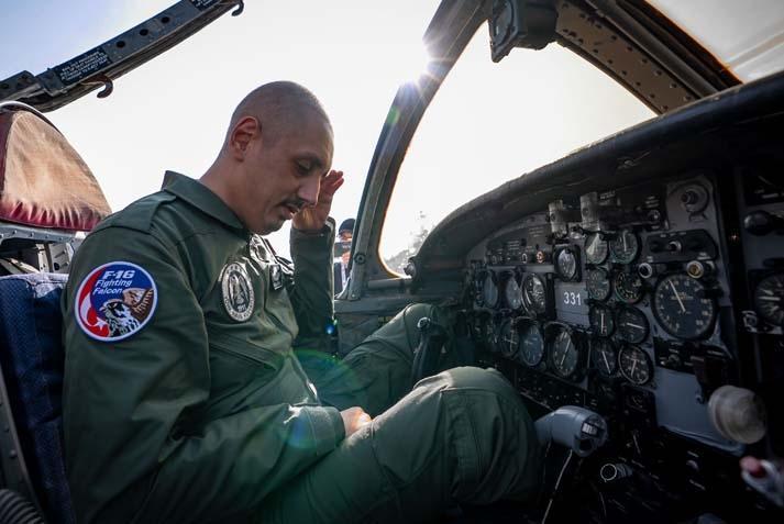 Milli Savunma Bakanlığı, engelli gencin pilotluk hayalini gerçekleştirdi