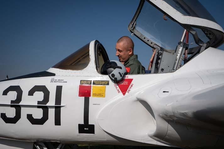 Milli Savunma Bakanlığı, engelli gencin pilotluk hayalini gerçekleştirdi