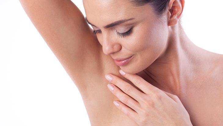 Koltukaltı kararmalarına birebir 4 karışımla cildi pamuk gibi yapıyor