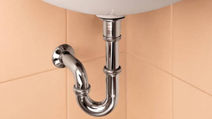 Banyodan yayılan kanal kokusuna tek çare Tıkanıklığı giderden açın, rahatsız etmeyecek