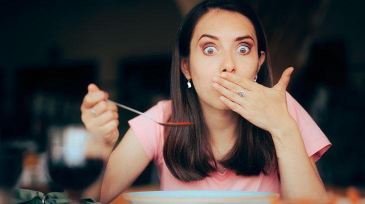 Hıçkırık nasıl geçer Saniyeler içinde durduran tüyo 1 çay kaşığı tüketin Hıçkırık nasıl geçer Saniyeler içinde durduran tüyo 1 çay kaşığı tüketin