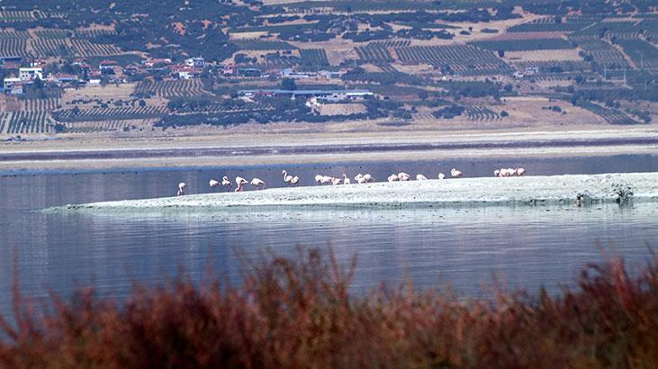 Maalesef diyerek paylaşıldı Burdur Gölünde iskele, metrelerce uzaklaştı