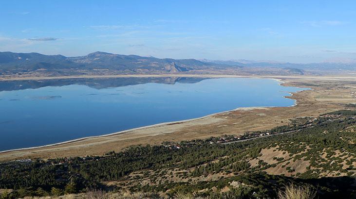 Maalesef diyerek paylaşıldı Burdur Gölünde iskele, metrelerce uzaklaştı