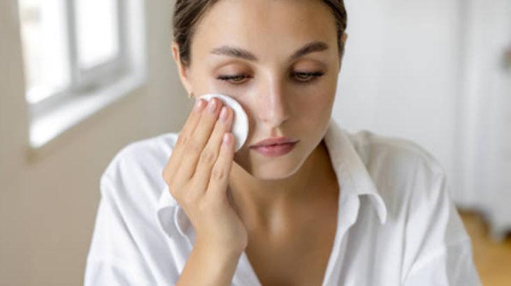 Gençleştiren tüyoyu denedi, artık 20 yaşında gibi Takma kirpiklerden kurtulun