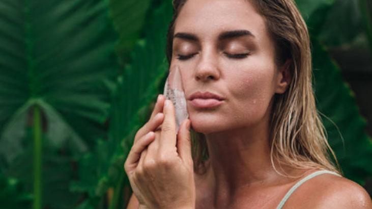 Gençleştiren tüyoyu denedi, artık 20 yaşında gibi Takma kirpiklerden kurtulun