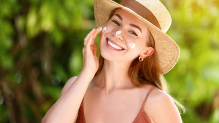 Gençleştiren tüyoyu denedi, artık 20 yaşında gibi Takma kirpiklerden kurtulun