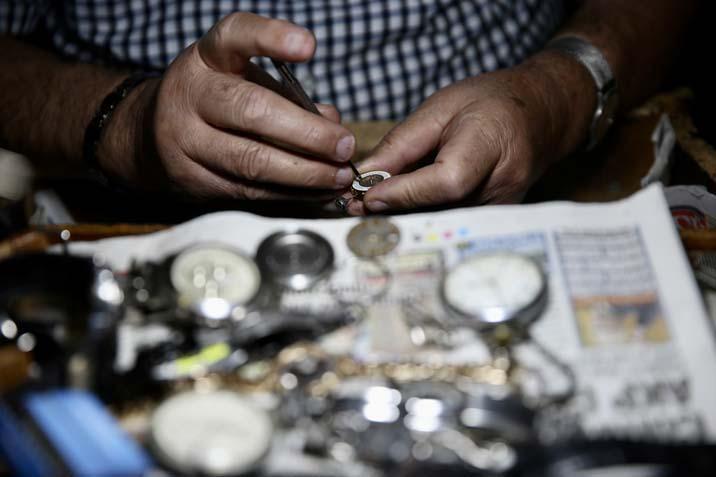 23 yıl önce emekli oldu ama bu işi bırakamıyor ‘Bizim elimizdekileri arayan bulamıyor’