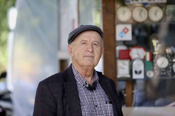 23 yıl önce emekli oldu ama bu işi bırakamıyor ‘Bizim elimizdekileri arayan bulamıyor’