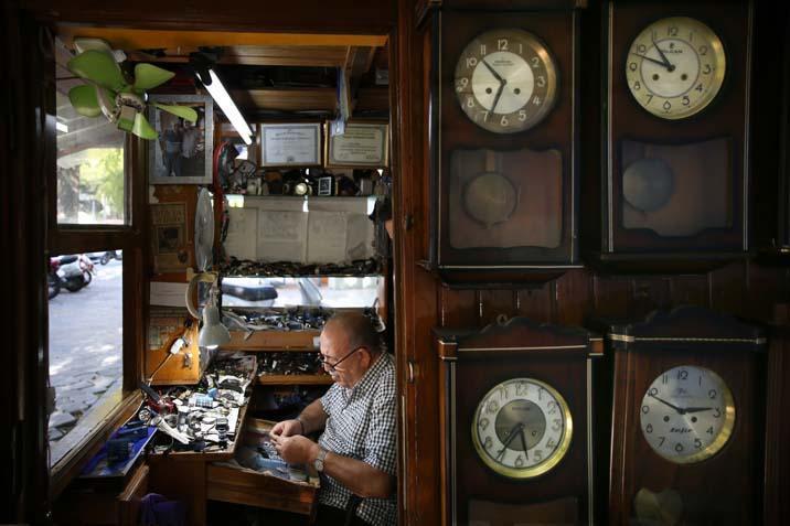 23 yıl önce emekli oldu ama bu işi bırakamıyor ‘Bizim elimizdekileri arayan bulamıyor’