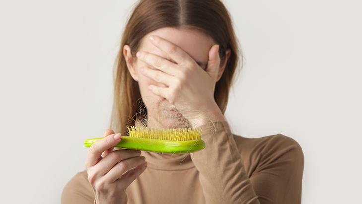 Saç dökülmesine birebir 4 ürünle saç çıkaran sağlıklı kür