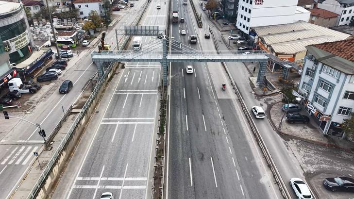 Evin içini gören üst geçit yıkılıp, yenisi yapıldı: Yine gözüküyor, değişen fazla bir şey yok