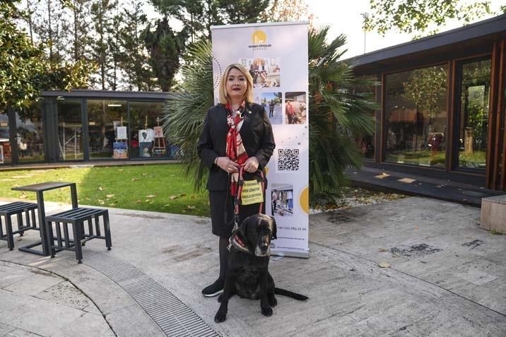 Bir köpeğin 2 yılda ‘Göz’ oluşunun hikâyesi: Türkiye’de sadece 11 rehber köpek görevde