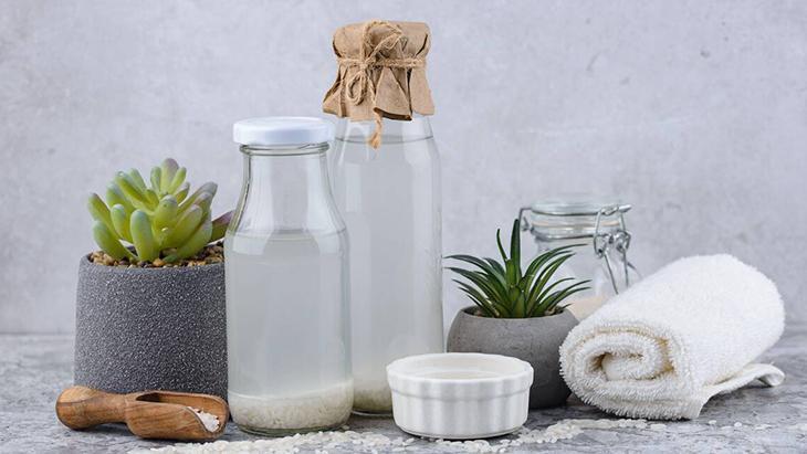 Saçları ay gibi parlatıyor Bütün şampuanları rafa kaldıran su