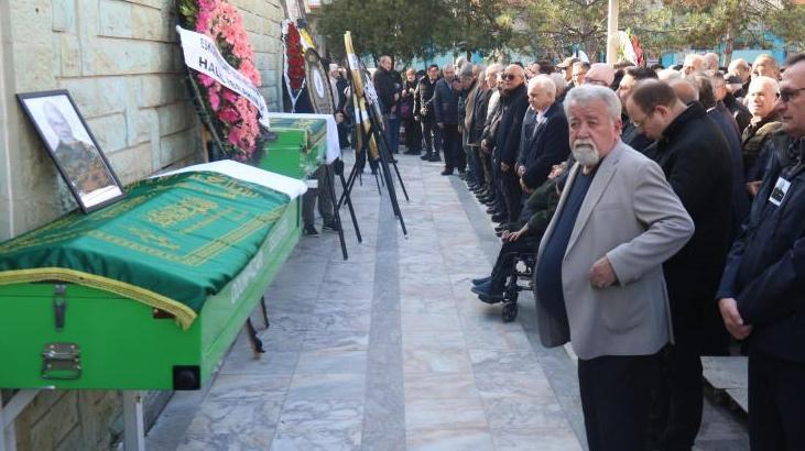 Burcu Özberkin acı günü Dedesini gözyaşlarıyla son yolcuğuna uğurladı