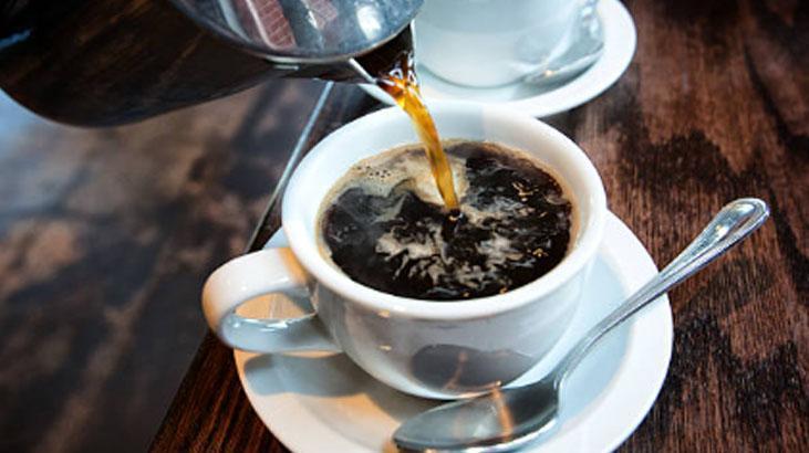 İnatçı kahve lekesinin izi bile kalmıyor 5 yöntem arasından en etkilisi