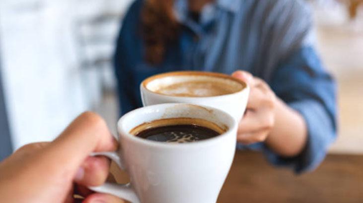 İnatçı kahve lekesinin izi bile kalmıyor 5 yöntem arasından en etkilisi