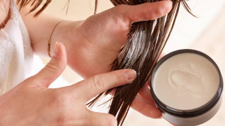 Duş almadan önce uyguladı, saçları gürleşti Kırıkları böyle önlüyorum