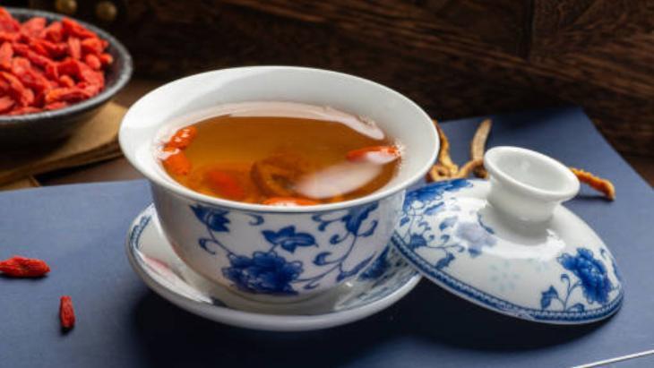 İPEKSİ BİR TAT İÇİN: BAL VE HANIMELİ