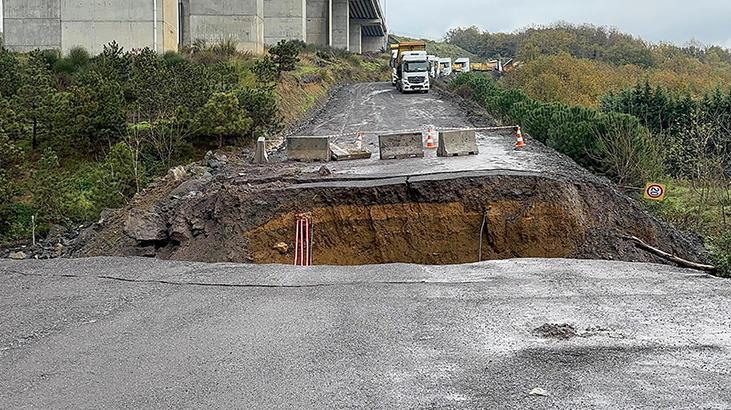 Sarıyerde yol çöktü Pikap ile kamyonet dereye düştü