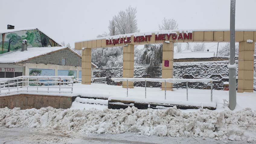 Uyarıların ardından kar kalınlığı 10 santimetreye ulaştı