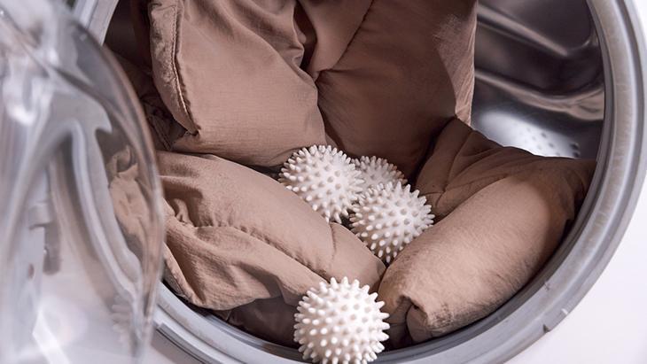 Şişme montun dokusunu bozmayan yıkama yöntemi Fermuar açıkta kalırsa yırtılıyor