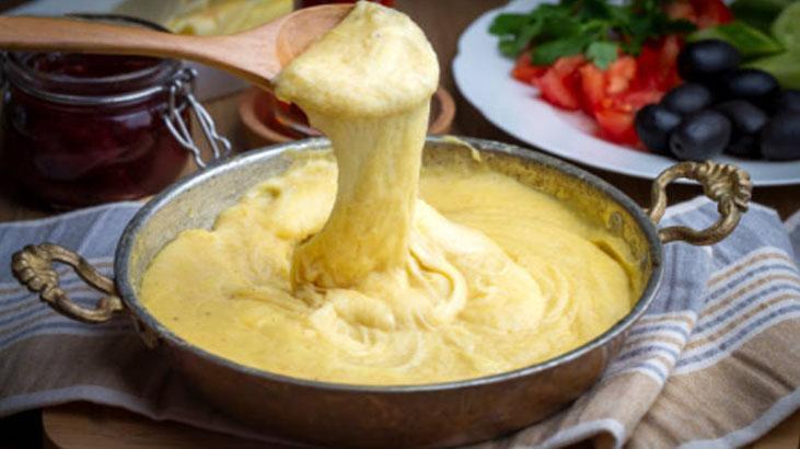 En lezzetli kuymak bu peynirle yapılıyor Kahvaltıda yiyen mest olacak: İp gibi uzuyor