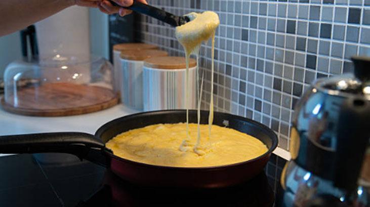 En lezzetli kuymak bu peynirle yapılıyor Kahvaltıda yiyen mest olacak: İp gibi uzuyor