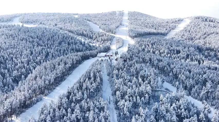 Kar ve tipi nedeniyle hayat durdu Birçok kentte kar kalınlığı 50 santime ulaştı