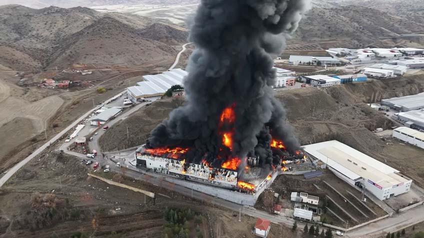 Yer: Kırıkkale Kimya fabrikasında büyük yangın